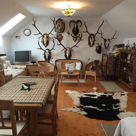 Nyerges Lovasudvar Apartamento *